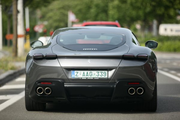 Boostez la visibilité de votre camionnette avec le covering