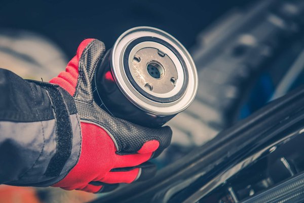 Quels sont les avantages d'opter pour un filtre à huile réutilisable dans une voiture sans permis ?